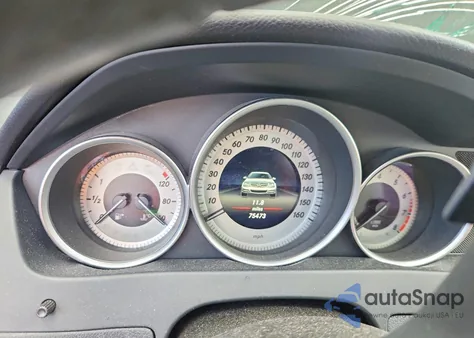 2014 Mercedes-Benz C 250 z USA, uszkodzony, nr VIN WDDGJ4HB0EG172722